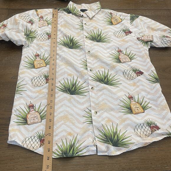 Simply Perfect Patron Tequila Hawaiian Button Down Shirt Mens Large Alcohol - Picture 10 of 11